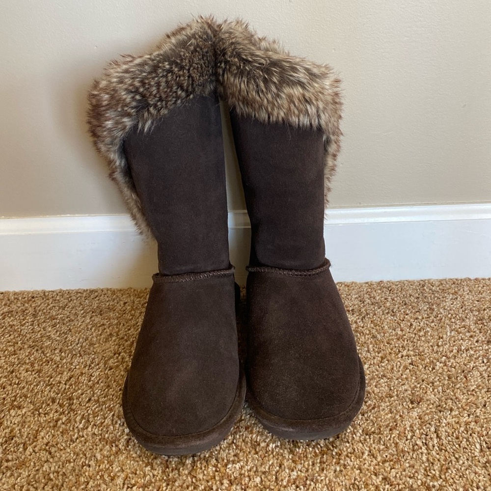 Bearpaw brown suede winter boots